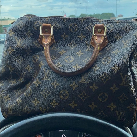 Louis Vuitton Handbags - Louis Vuitton vintage purse